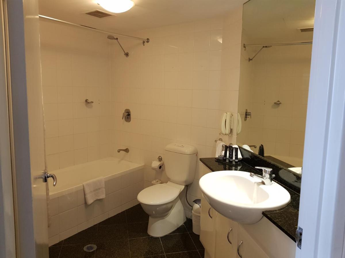 Parramatta Hotel Apartment Сидней Экстерьер фото