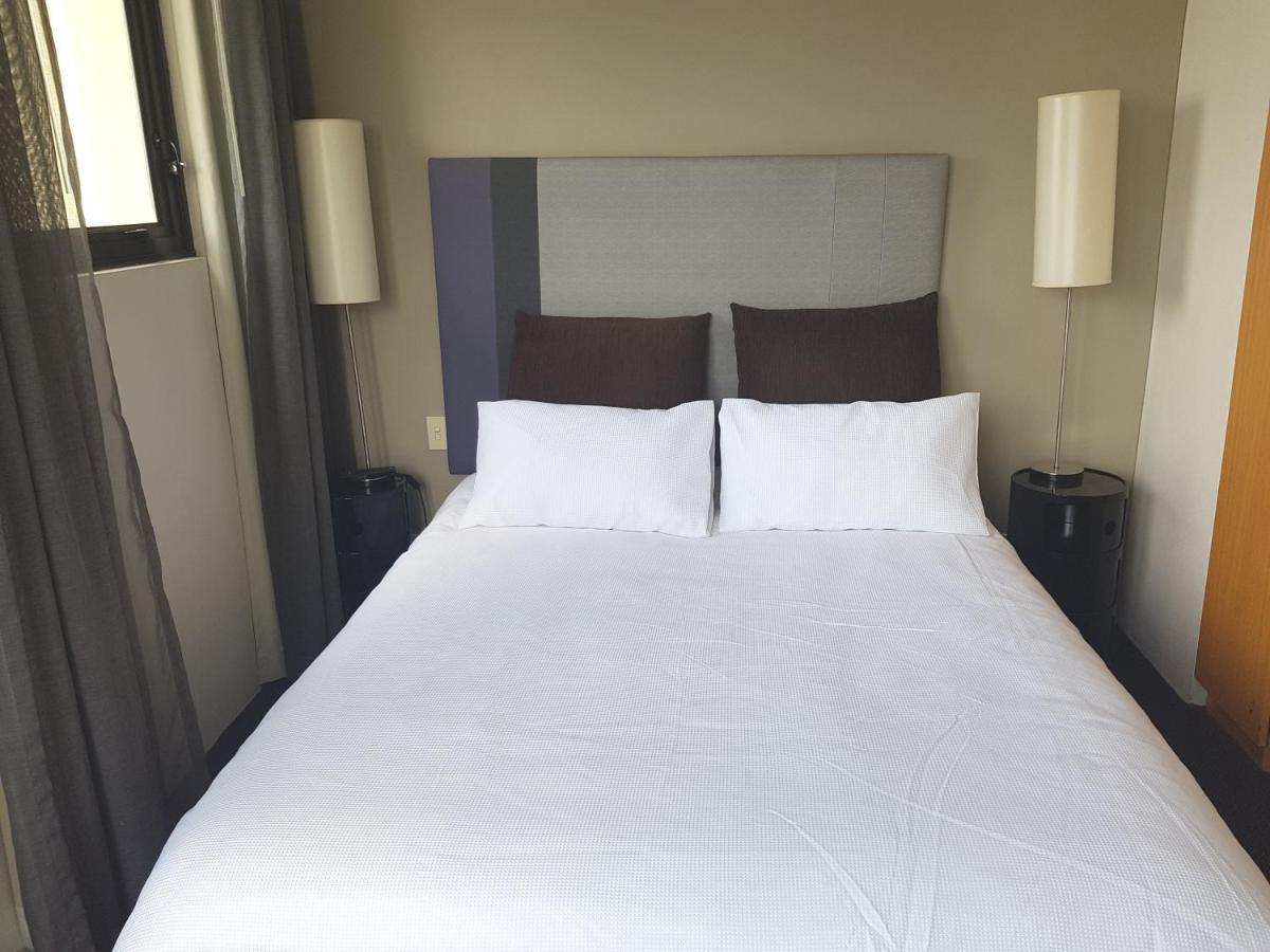 Parramatta Hotel Apartment Сидней Экстерьер фото